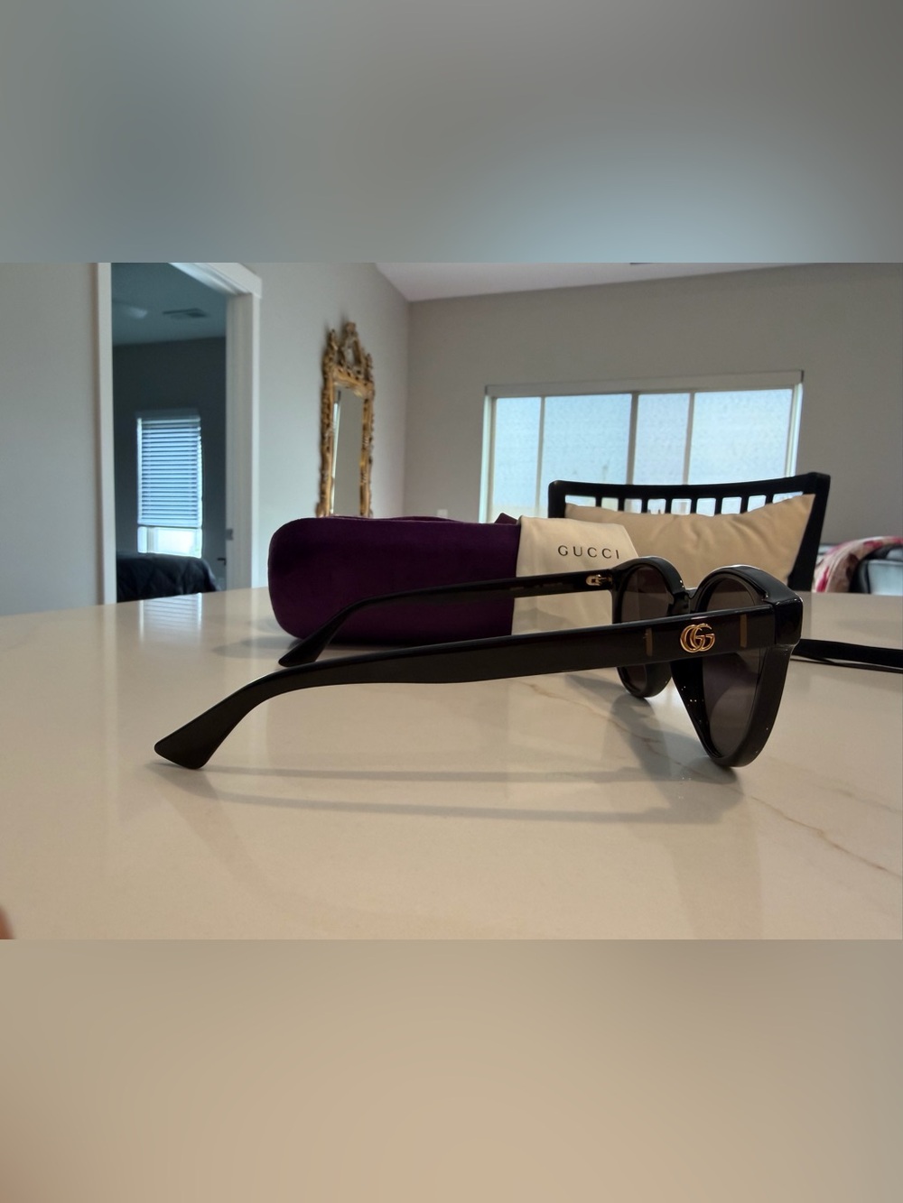 Gucci Black Frame Sunglasses with Purple Velvet Case - Picture 3 of 11